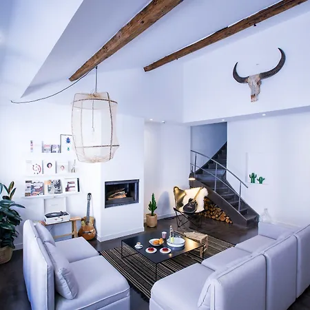 Antichambre 4* Nîmes