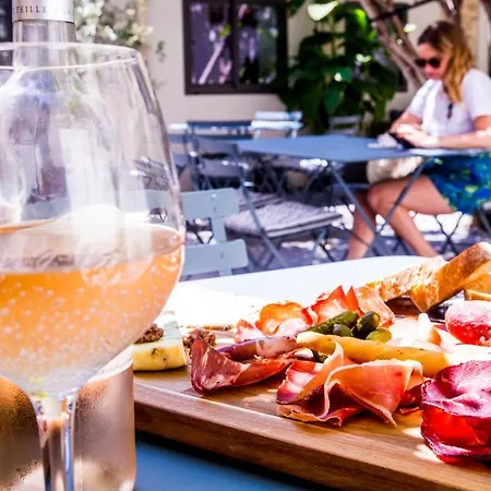 Antichambre Bed and Breakfast 4*